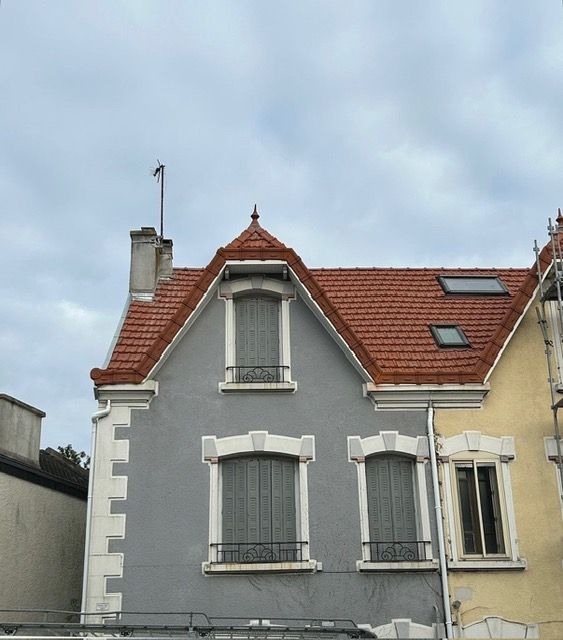 Maison de ville avec couverture en tuiles rénovée